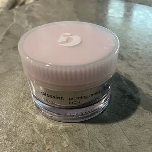 Glossier Priming Moisturizer Rich Face Cream